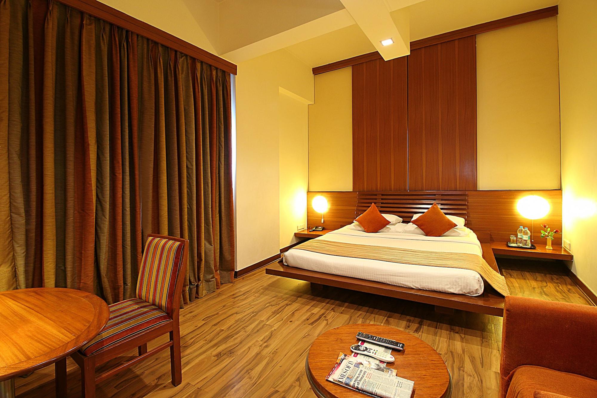 Hotel Studio Estique Пуна Экстерьер фото