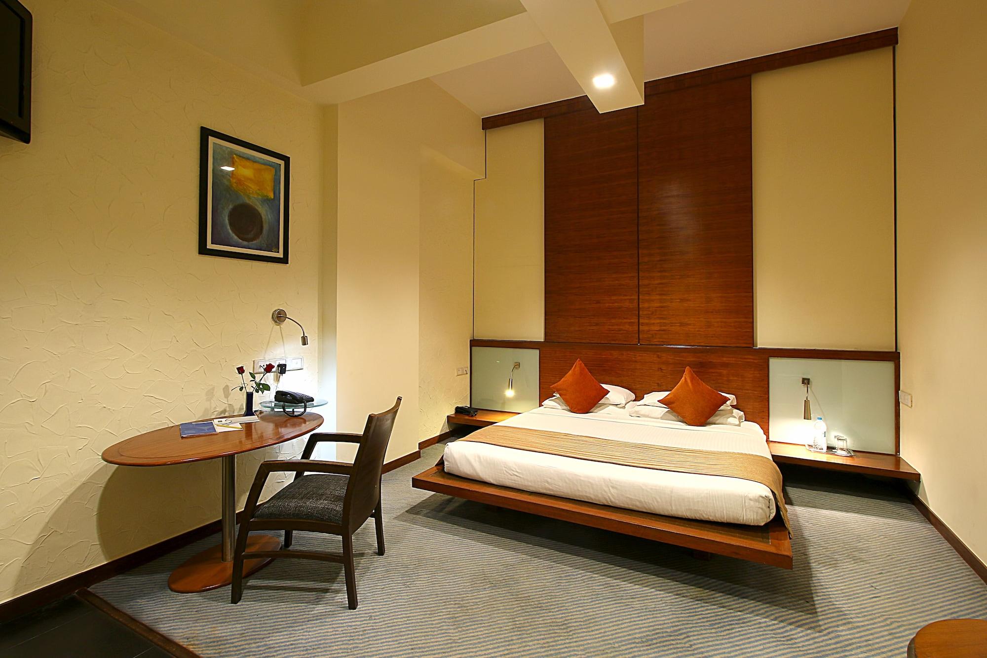 Hotel Studio Estique Пуна Экстерьер фото