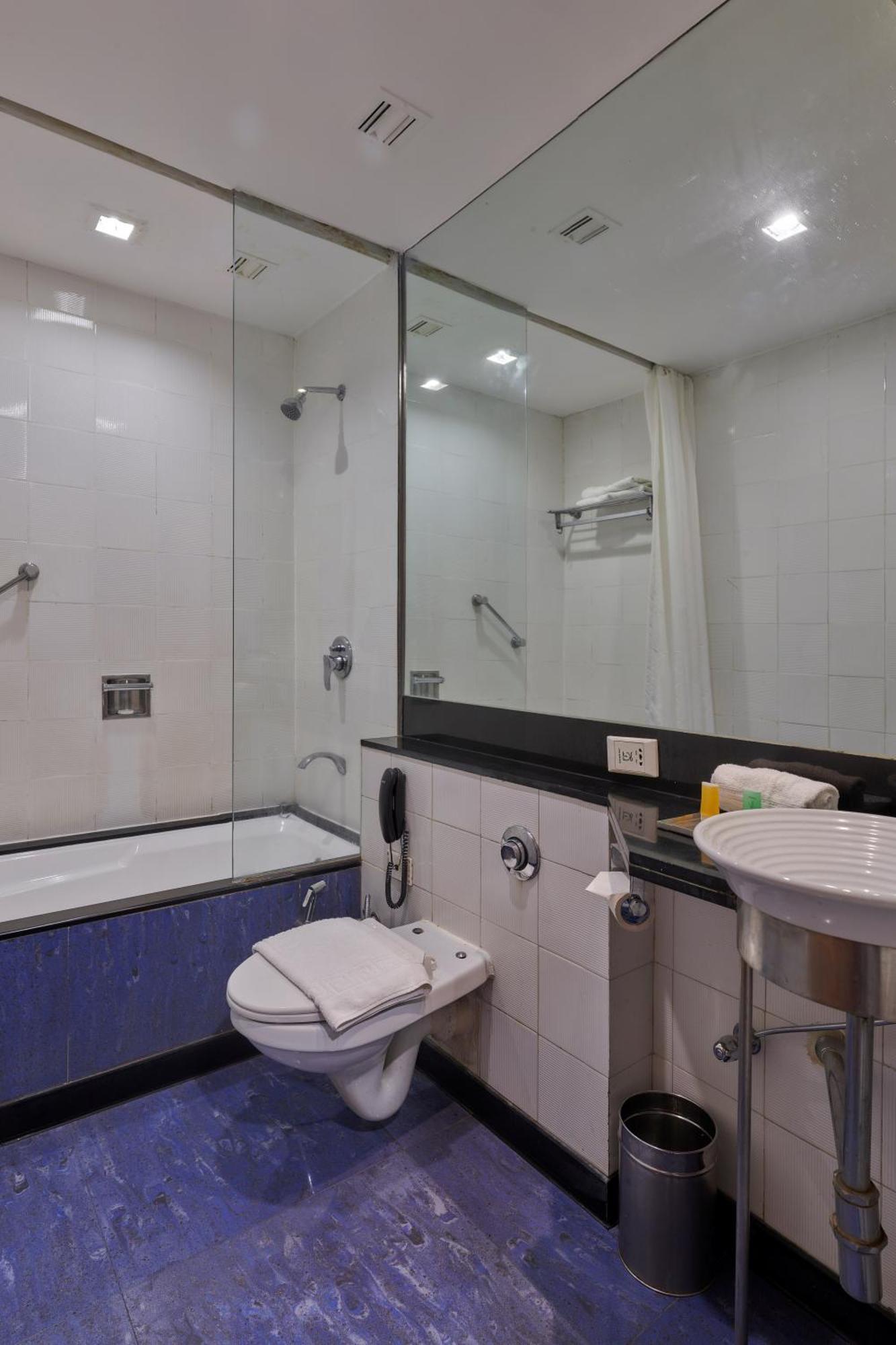 Hotel Studio Estique Пуна Экстерьер фото