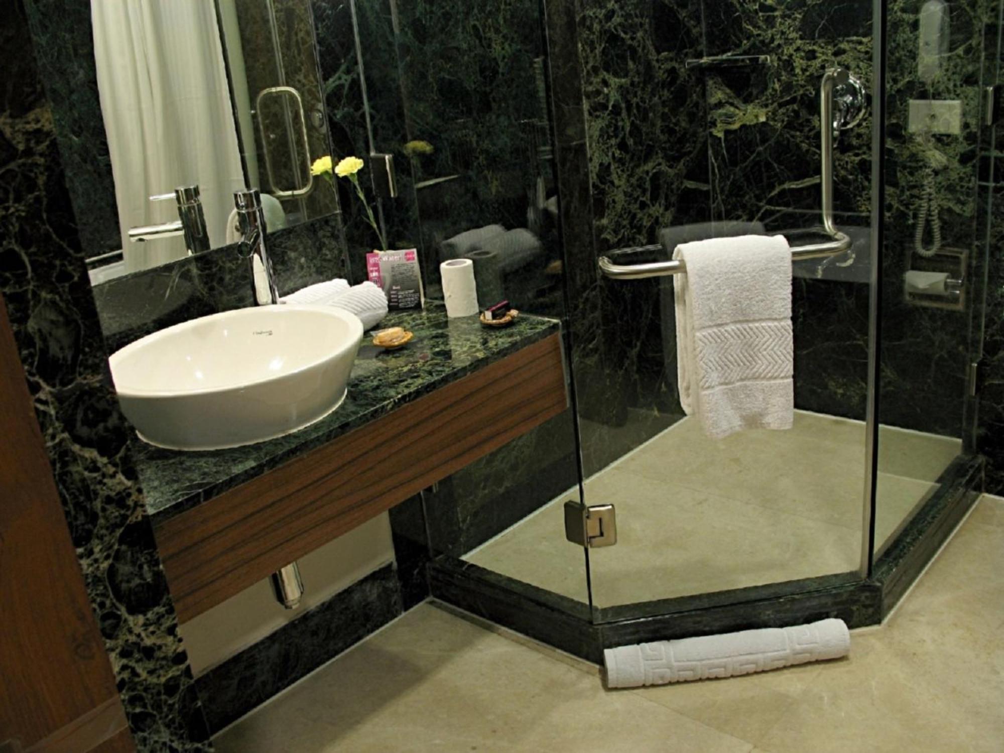 Hotel Studio Estique Пуна Экстерьер фото