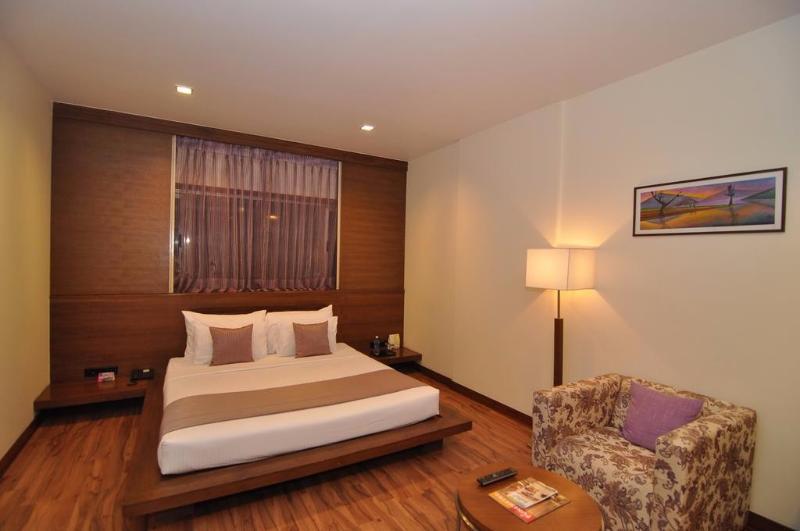 Hotel Studio Estique Пуна Экстерьер фото