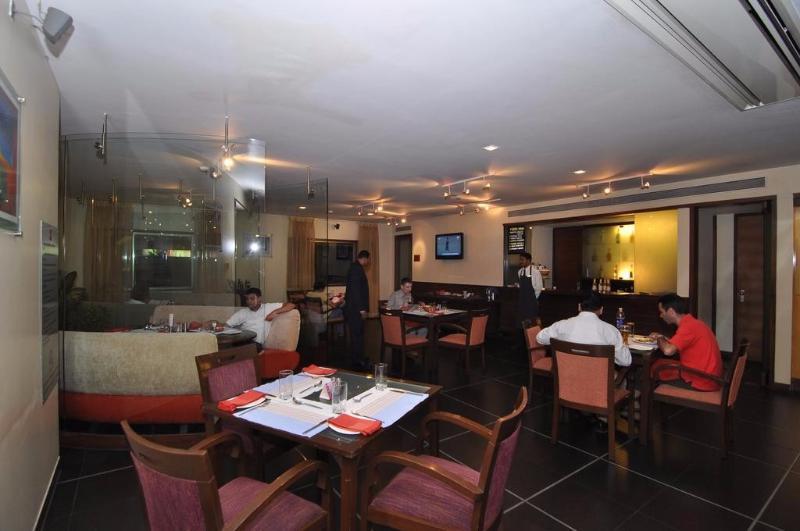 Hotel Studio Estique Пуна Экстерьер фото